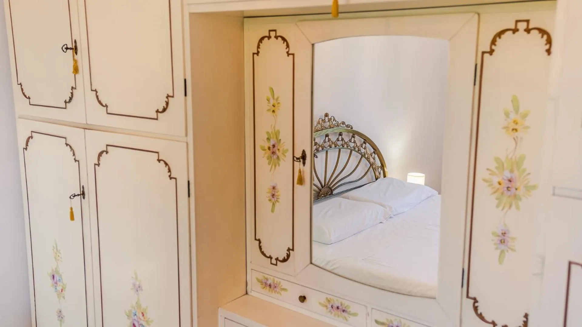 Tra Cielo E Terra - Italian Homing Apartman Desenzano del Garda